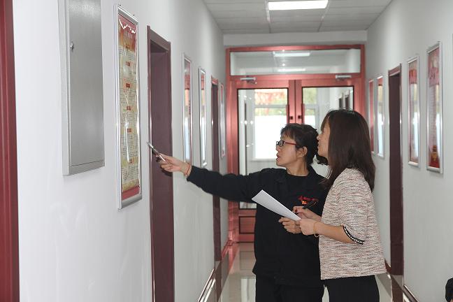 昆區區委組織部驗收我公司特色黨支部創建示范工程工作2.jpg
